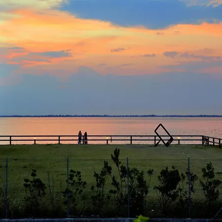 350m From The Sea 公寓